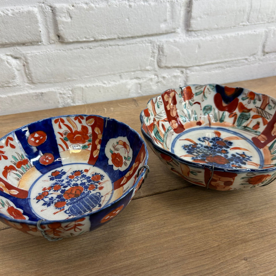 Two Japanese Imari bowls - with wall hanging