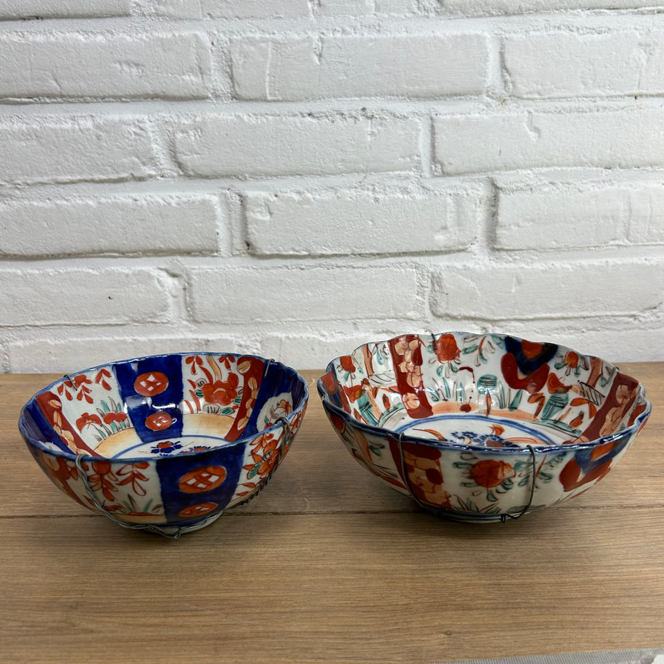 Two Japanese Imari bowls - with wall hanging