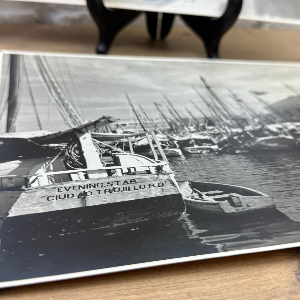 Vintage Black-and-White Personal Photo Series – Curaçao (1960s–1970s)