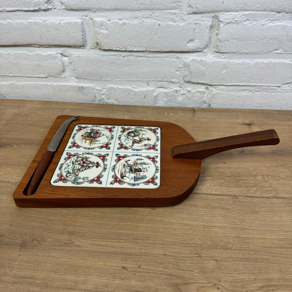 Serving platter with Dutch ceramic tile and cheese knife