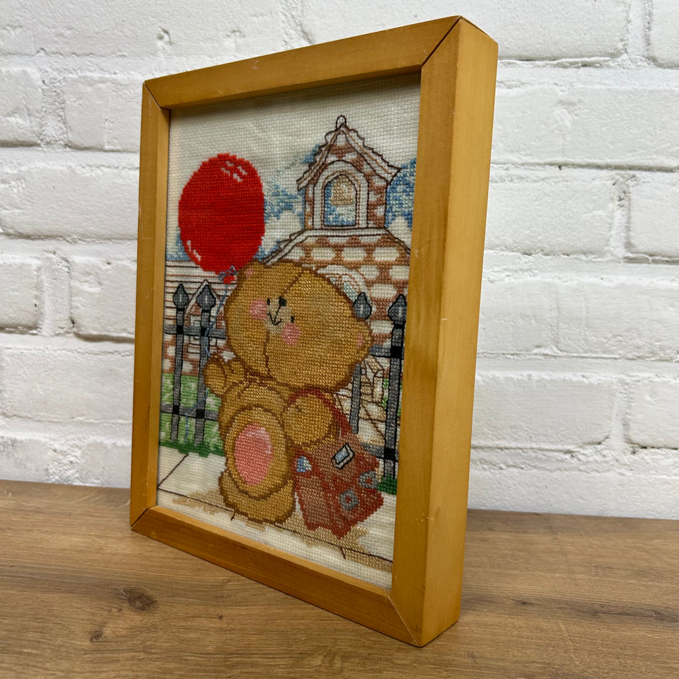 Teddybear - Embroidery -  Childrens room - Tapestry - Patchwork - Cotton work - Framed behind glass