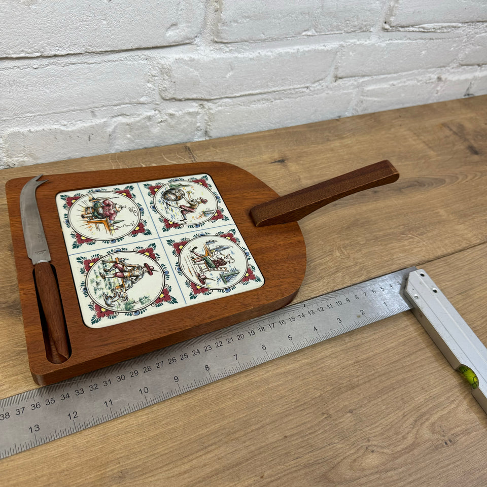 Serving platter with Dutch ceramic tile and cheese knife