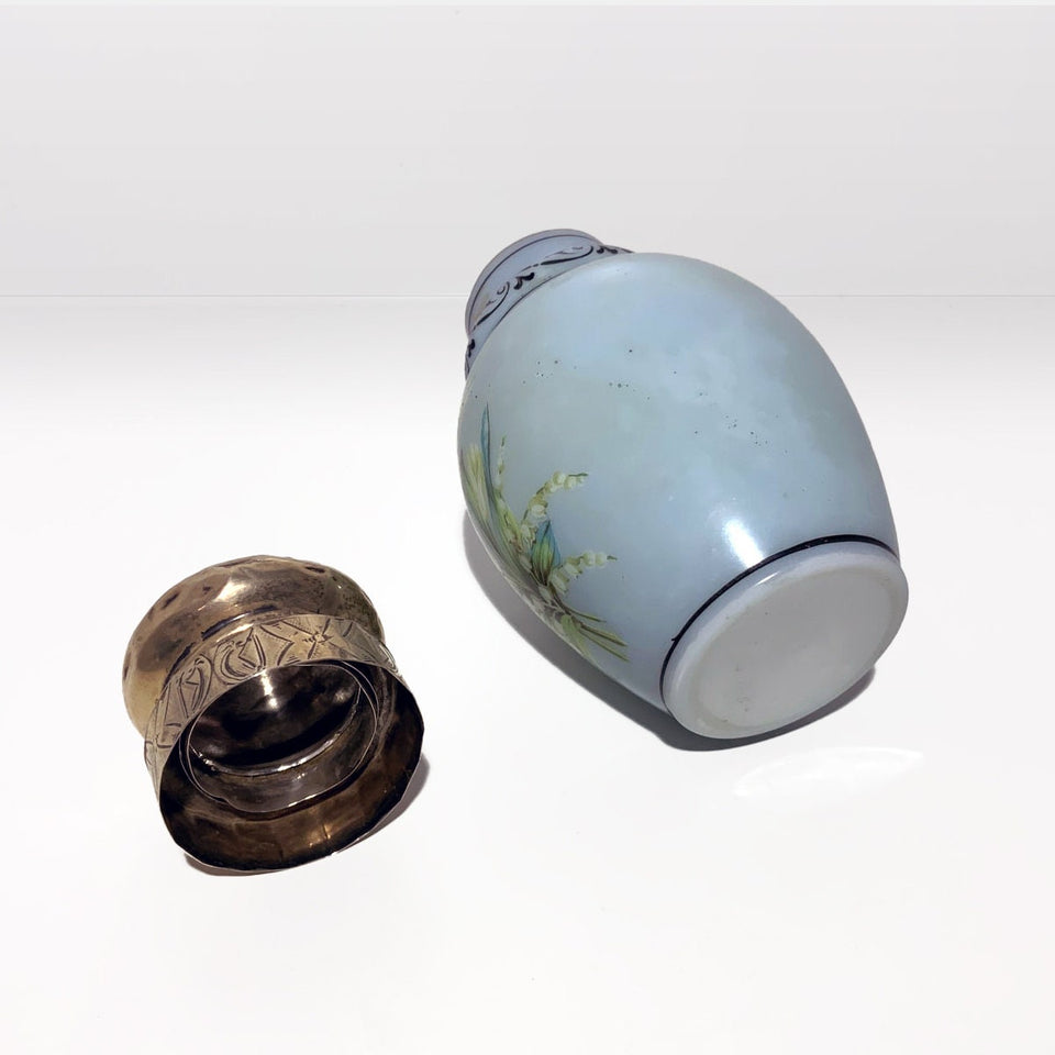 Antique tea-pot - 19th century - beautiful hand engraved details on the cover