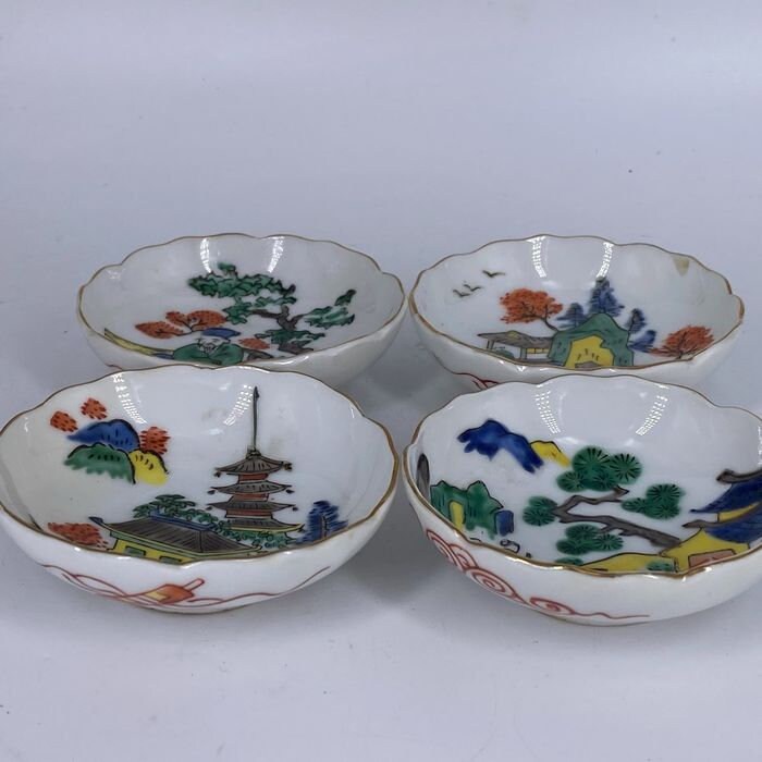 5 Chinese ceramic bowls